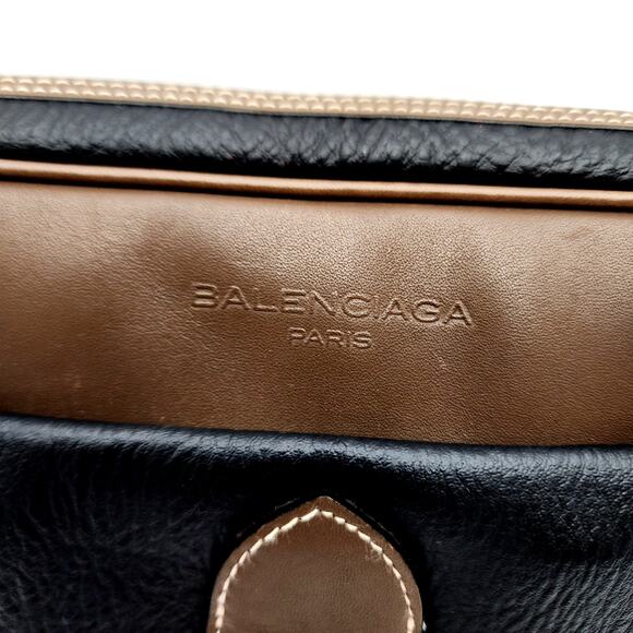 VINTAGE BALENCIAGA BLACK AND BROWN LEATHER TOILETRY BAG - Picture 3 of 16